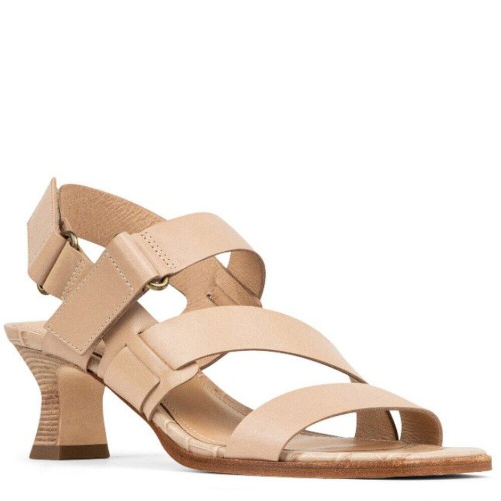 Donald Pliner Kamele Kitten Heel Sandal New